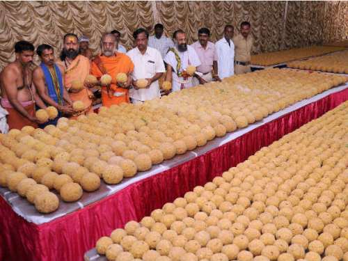 laddoos